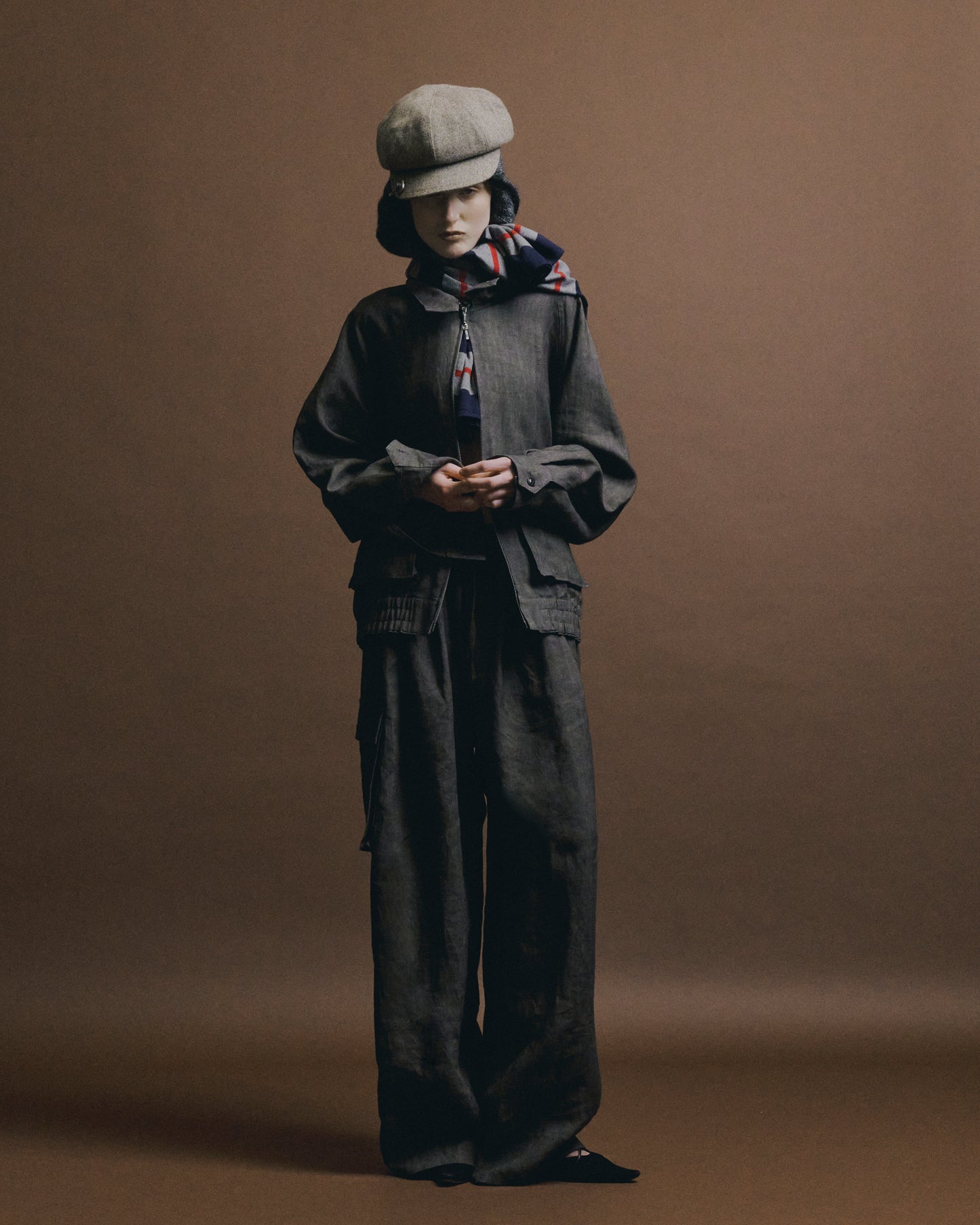 SUMI LINEN WIDE EASY CARGO PANTS, CHARCOAL GRAY